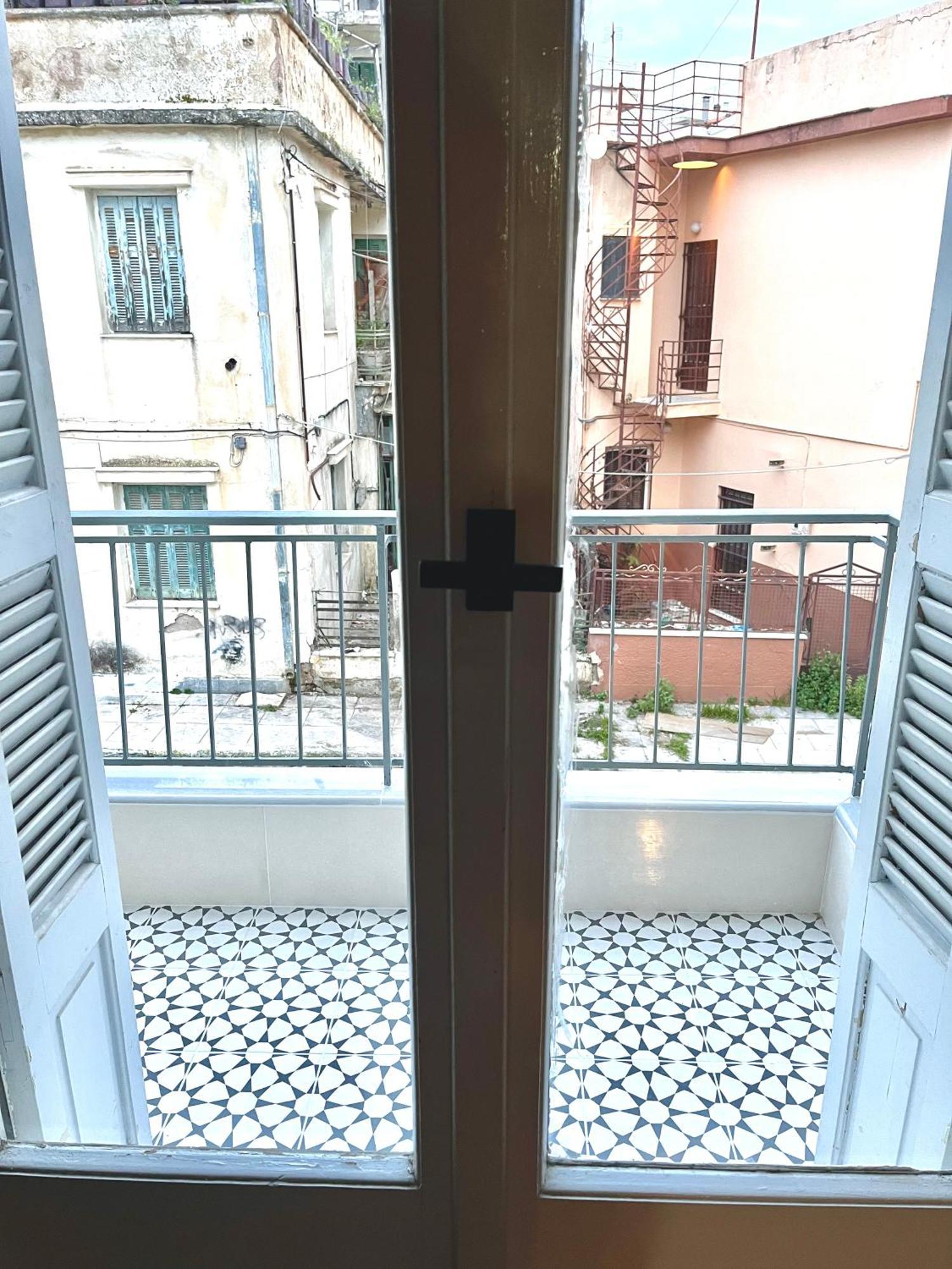 Retro Apartment Patras Exterior foto